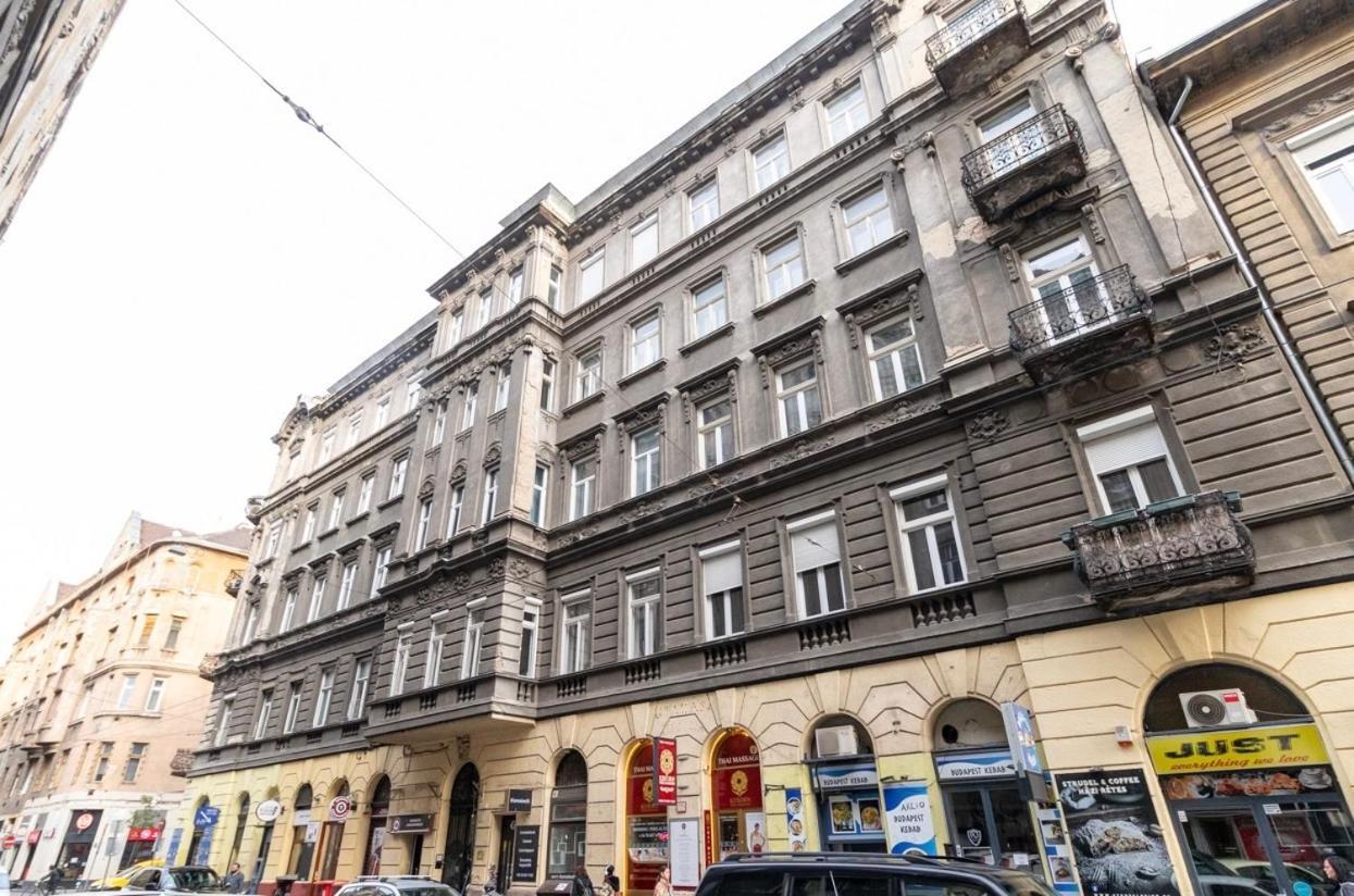 A+ Central Apartments Budapest Bagian luar foto
